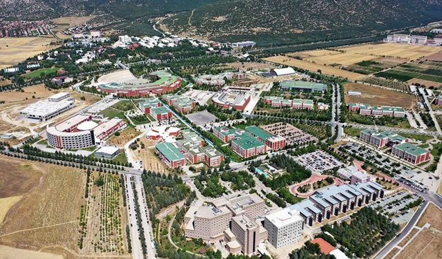 SDÜ’den “URAP 2024-2025 dünya sıralaması” başarısı