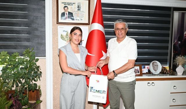 Sıla Bakır’dan Başkan Topaloğlu’na teşekkür ziyareti