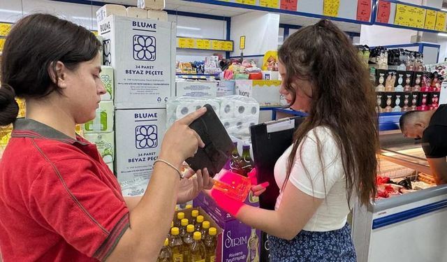 Zabıta’dan Antalya marketlerinde denetim