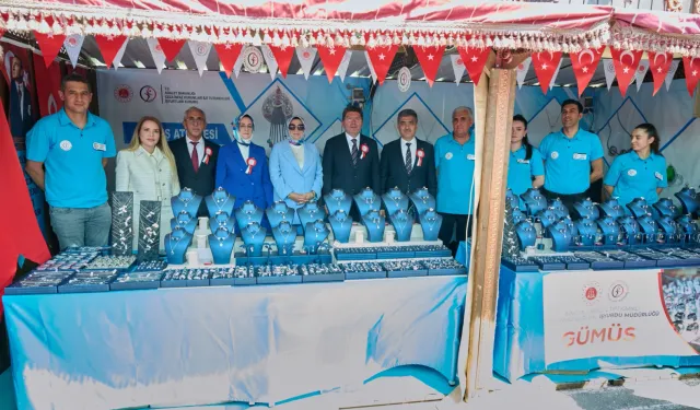 Ankara'da 'İşyurtları Ürün ve El Sanatları' görücüye çıktı