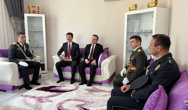 Digor Kaymakamı Kahraman’dan Şehit Hasan Baykız kabrini ziyaret etti