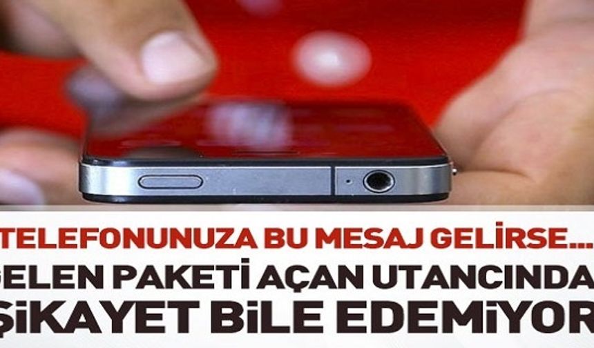 bekleyen Üçkardeş, görüşmeden 2 gün sonra paketi teslim aldıktan sonra dolandırıldığını anladı.

CEP TELEFONU YERİNE ŞEBEKE SUYU

Kargo bedeli olan 100 lirayı ödedikten sonra paketi açan Metin Üçkardeş, kutunun içerisinde bir şişe şebeke suyu ve cinsel güç arttırıcı ilaçlar olduğunu görünce şoke oldu. Kendisine son model bir cep telefonu ile bitkisel set yerine gönderilen ürünleri geri göndermek isteyen ancak isteği PTT tarafından kabul edilmeyen Üçkardeş’in suç duyurusunda bulundu.  İEM Kaçakçılıkla Mücadele ekipleri kargonun gönderildiği PTT şubesiyle geçtiği irtibatın ardından kargo paketinin gönderildiği adresi belirleyip operasyon düzenledi.