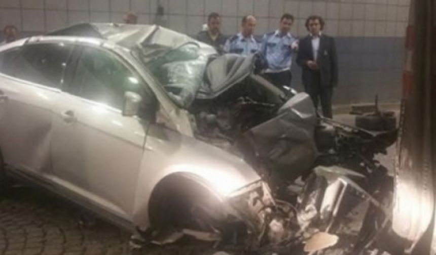 Genç sanatçı trafik kazası sonucu hayatını kaybetti.