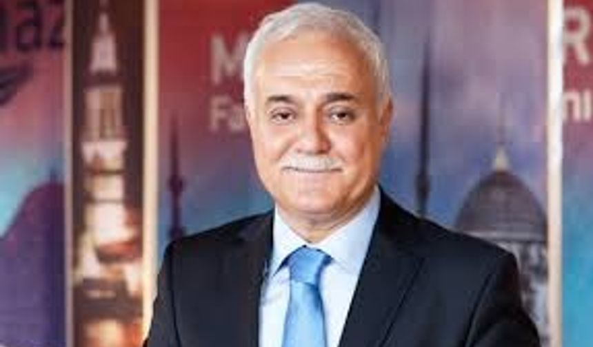 Ekranların en ünlü hocası Nihat Hatipoğlu Ramazan münasebetiyle yine hem iftarda hem sahurda izleyici karşısına çıkıyor.. Hatipoğlu&#039;na pek çok konuda, en çok da evlilikler hakkında sorular soruluyor. Eşi Emel Hatipoğlu ile birlikte evlilikle ilgili soruları cevaplayan Nihat Hoca, kendi evliliğinden de örnekler vererek önerilerini sıraladı... Eşi Emel Hanım ise Nihat Hoca&#039;ya olan aşkını, ve evde yaşananları anlattı.. Nihat Hatipoğlu&#039;nun eşi Emel Hatipoğlu kimdir? Oğulları Said Hatipoğlu ne iş yapıyor?
