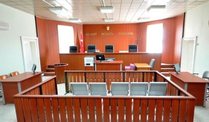 Üç yıldır çalıştığı iş yerinde, işverene ait bilgisayardan ci-nsel içerikli internet sitesine girdiği iddia edilen işçi tazminatsız olarak işten atıldı. Şok kararla sarsılan işçi, 6. İş Mahkemesi’nin yolunu tuttu. Üç yıldır çalıştığı iş yerinde iş akdinin davalı işveren tarafından haksız olarak feshedildiğini, tazminatlarının, yıpranma yapı ücretinin, yıllık ücretli izin ücretinin kendisine ödenmediğini öne sürdü.