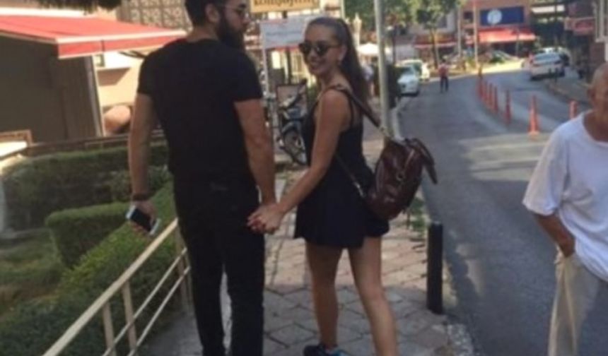 KAVGA ETTİK AMA ABARTILDI&quot; DEMİŞTİ
Geçen günlerde Kadir Doğulu&#039;nun eve geç geldiği bu sebeple de eşi Neslihan Atagül ile şiddetli bir tartışma yaşadığı haberleri gündeme gelmişti. AVM çıkışında görüntülenen Neslihan Atagül ise konuyla ilgili olarak &quot;Tartışma yaşadığımız doğru ancak biraz abartılmış. İlişkimiz şuanda her zaman olduğu gibi yine çok iyi&quot; demişti.