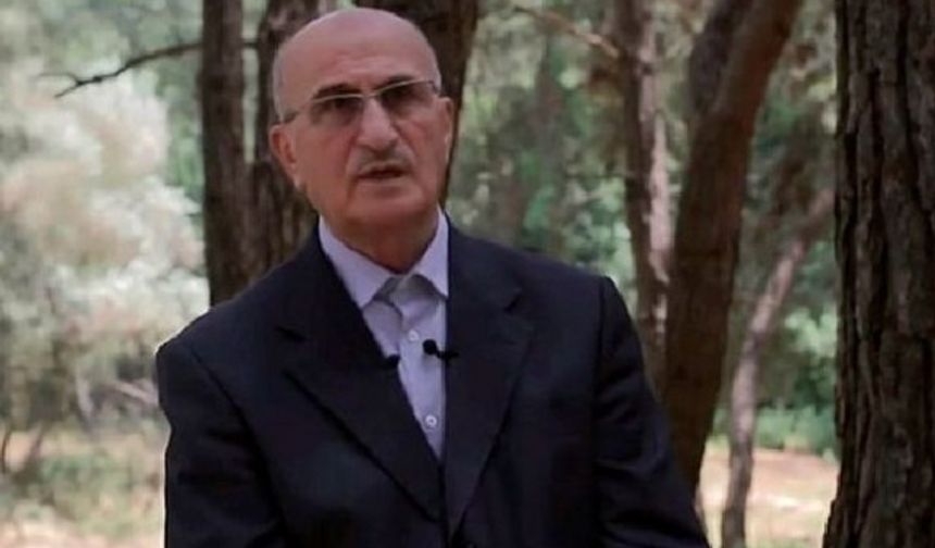 İzmir Kameralında zücaciye işiyle uğraşan ve hakkındaki birçok iddiayı reddeden Yusuf Bekmezci: “Ankara’dan Diyanet mensubu bir zatı muhterem geldi. Adının Fetullah Gülen olduğunu öğrendim. Kendisi ile burada tanıştık. Kendisiyle başka bir ilişkim olmamıştır,” dedi.