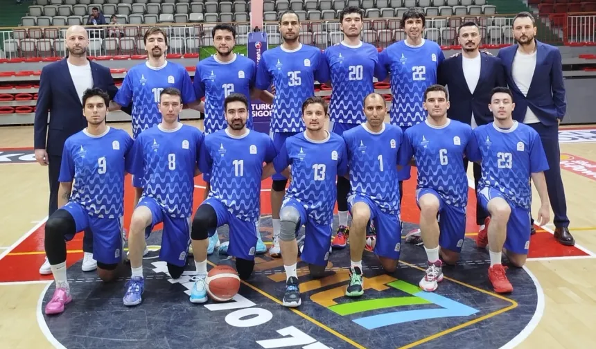 Celal Atik Spor Salonu’nda parke ısınıyor