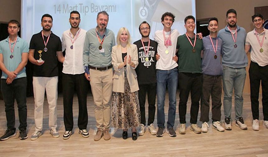 Akdeniz üniversitesi'nde 14 mart tıp bayramı'nda geleceğin hekimleri buluştu