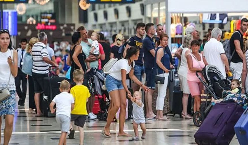 Antalya turizminde dört bayram sevinci