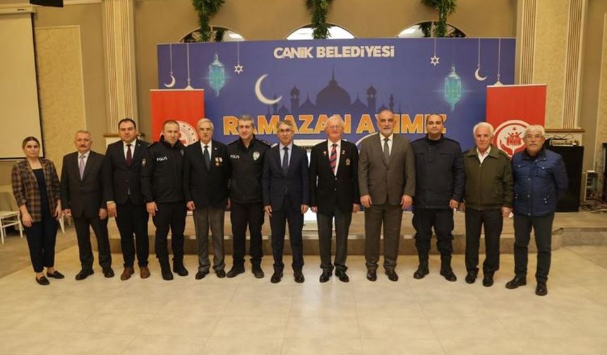 Canik Başkanı Sandıkçı, şehit ve gazi aileleriyle iftarda buluştu