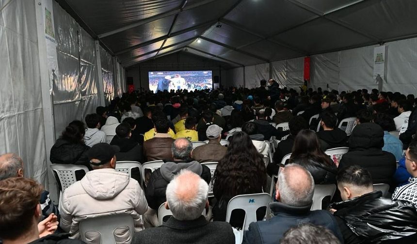 Isparta Belediyesi, Fenerbahçe’nin rövanş maçı için dev ekran kuruyor