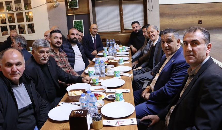 Kars’ta Mobilyacılar ve Marangozlar Esnaf Odası’ndan iftar yemeği