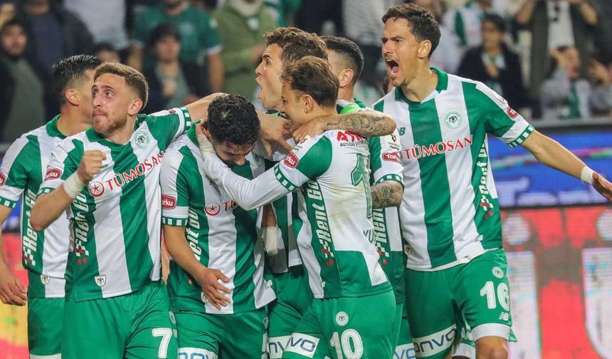 Konyaspor 9 kişi kaldığı maçta Beşiktaş’ı devirdi