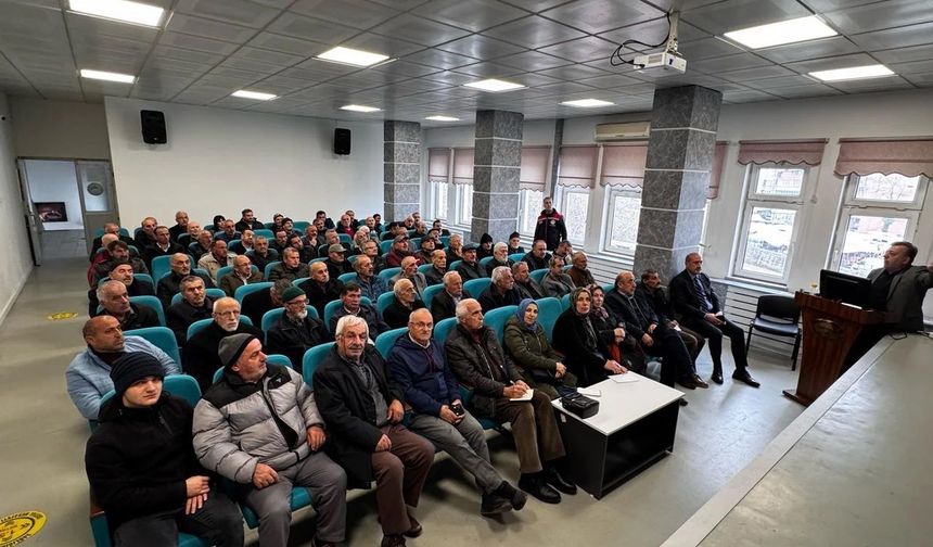 Fındık yetiştiricilerine, Hastalık Ve Zararlılarla Mücadele Semineri verildi