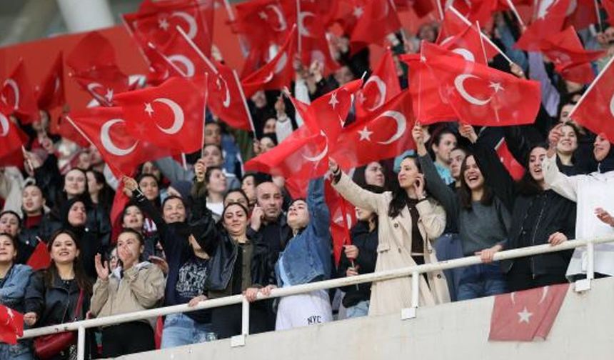 Kadın Futbol Takımımız UEFA Uluslar Ligi Grup maçında Slovenya'ya 1-0 yenildi