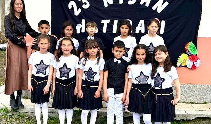 Kars Akyaka'daki Karahan Köyü’nde 23 Nisan coşkusu