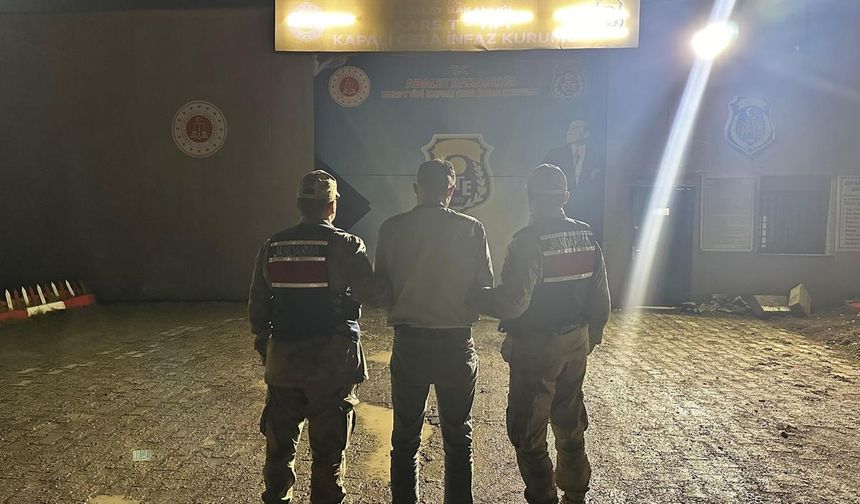 Kars'ta bir şahsın makatına sakladığı yasaklı madde doğal yollarla ele geçirildi