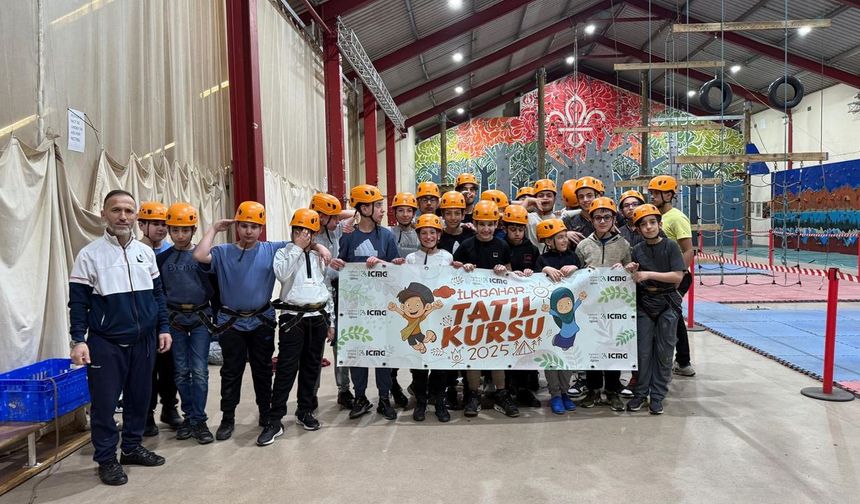 Milli Görüş İngiltere Bölgesi Eğitim Başkanlığı’ndan öğrencilere yatılı eğitim kampı