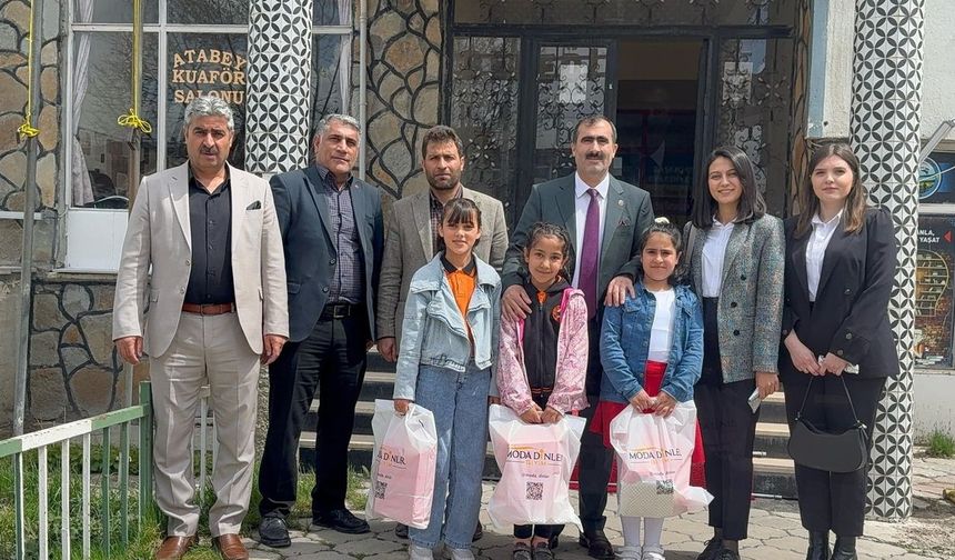 Öğrenciler, Taşıçay Belediyesi Başkanı Budak’ı ziyaret etti