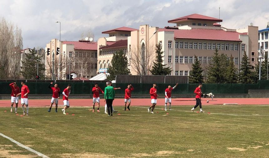 Rize Özel İdare Spor - Kars 36 Spor karşılaşmasının hakemleri belli oldu