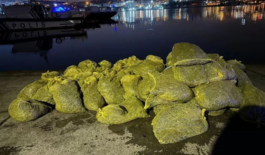 Samsun’da 1 ton kaçak kum midyesi ele geçirildi