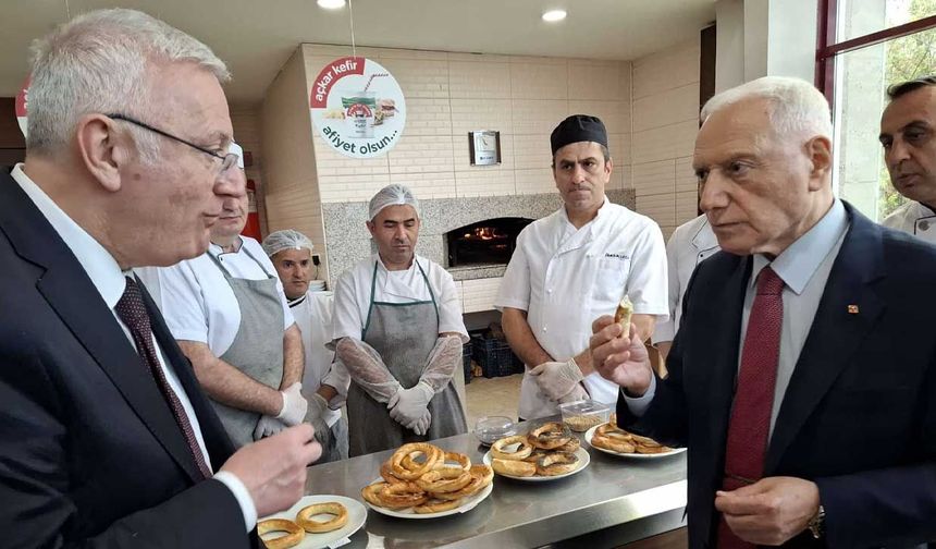 Ustalıkla yoğrulan bir gelenek: Mehmet Haberal’ın elinden Başkent Simidi