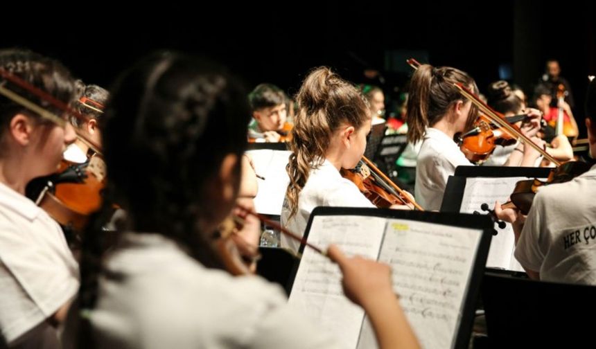 ABB’nin “Her Çocuğa Sanat Projesi”nde orkestra konseri: Başkentlilerden yoğun ilgi