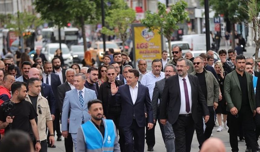 Ali Babacan, “Gençler mutsuz ve umutsuz”