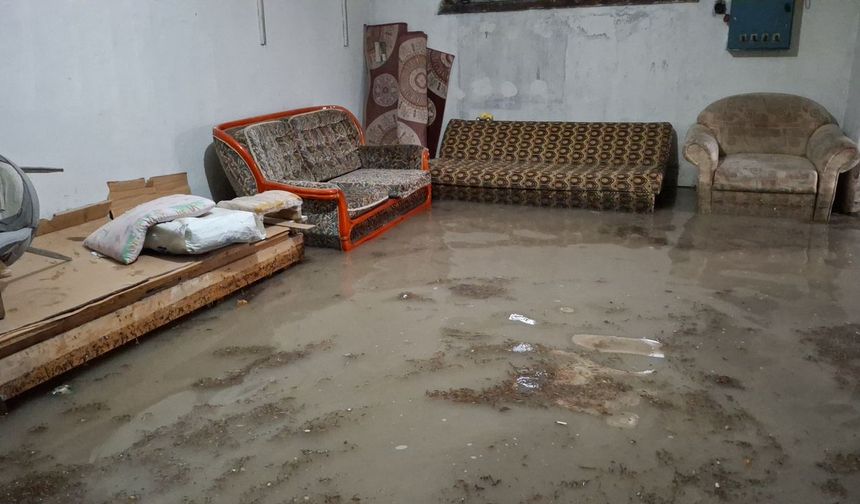 Ankara'nın Beypazarı ilçesinde bazı evleri su bastı