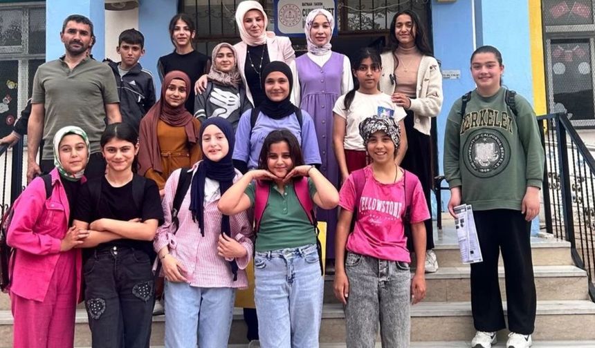 Batman’ın ilk kadın yazarı Sasonlu Meryem Avcı, öğrencilerle buluştu
