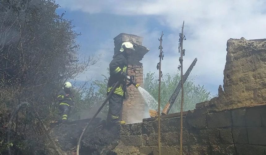 Bilecik Pazaryeri'nde yangın dehşeti