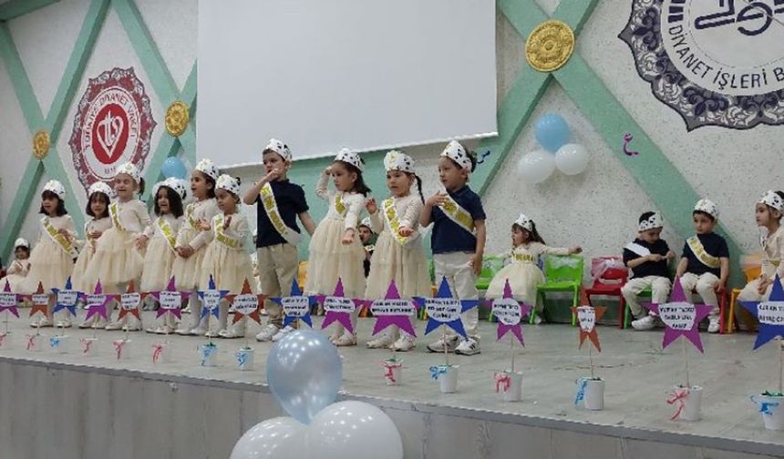 Bucak'ta 4-6 yaş Kur’an kurslarının yıl sonu coşkusu