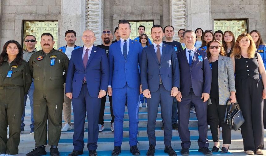 Burdur'un genç kanatları TBMM'de