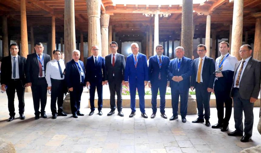 ÇOMÜ ile Özbek Ulusal Müzik Sanatı Üniversitesi arasında iş birliği protokolü imzalandı