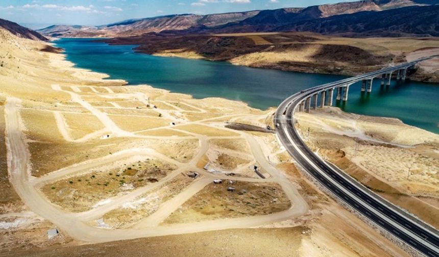 Dicle Nehri kıyısındaki Kesmeköprü köyü’nde konut krizi: Köylüler ödenek bekliyor