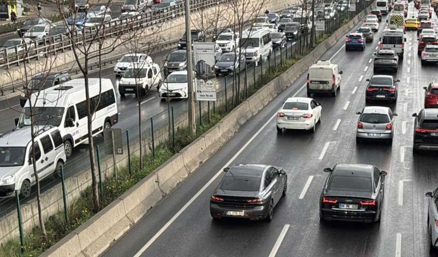 İstanbul'da trafiğe Fenerbahçe Beko şampiyonluğu ayarı