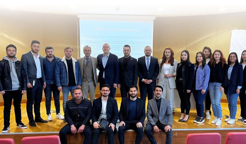 Kars Barosu'ndan "Arsa payı karşılığında inşaat sözleşmesi" konulu eğitim semineri