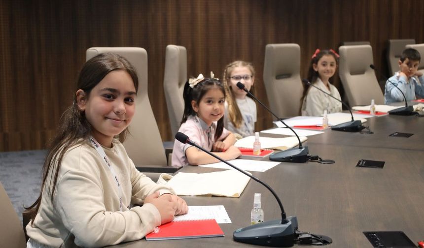 Kocaeli'de Çocuk Çalıştayı: Şehri minik liderler yönetiyor!