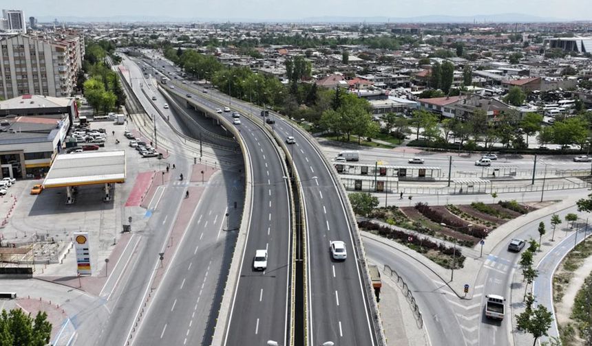 Konya'nın en yoğun kavşağında yeni asfalt