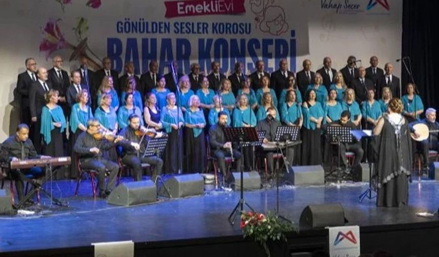 Mersin'de gönülden sesler korosundan ‘Bahar’ ziyafeti