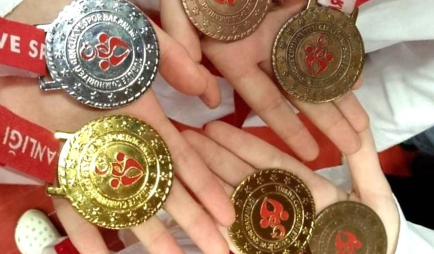 Ordulu minikler 4 sporcu ile Avrupa’da