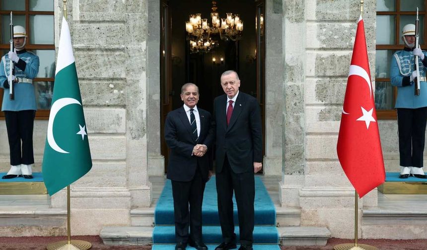 Pakistan ve Türkiye arasındaki kardeşlik mesajları: Şahbaz Şerif’ten Erdoğan’a teşekkür
