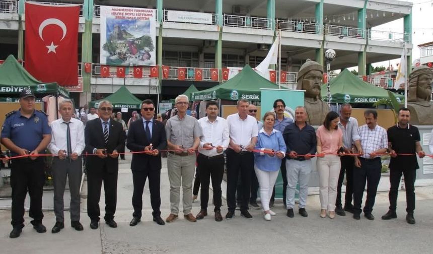 Serik’te Halk Eğitim Merkezi yıl sonu sergisi açıldı