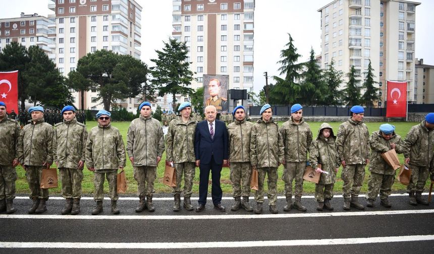 Trabzon Büyükşehir Belediye Başkan Vekili Gülay, temsili askerlik törenine katıldı