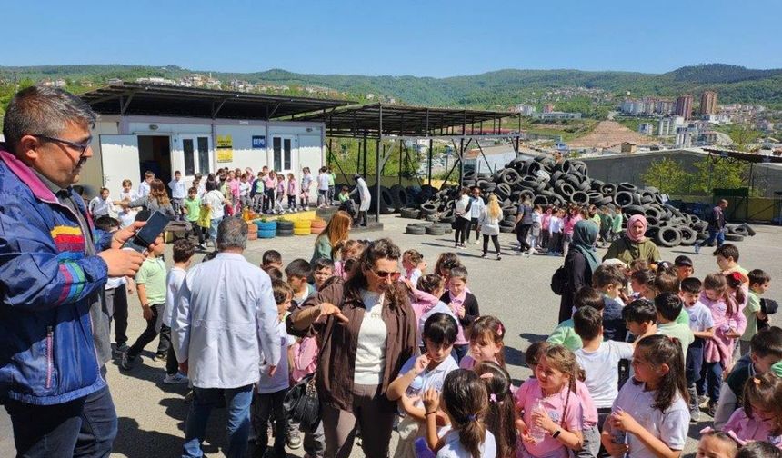 Zonguldak'ta öğrenciler Atık Getirme Merkezi'ni ziyaret etti