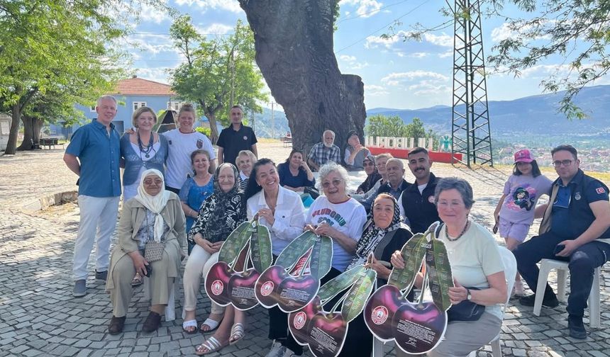 Amerika’dan Uluborlu’ya gönül köprüsü!