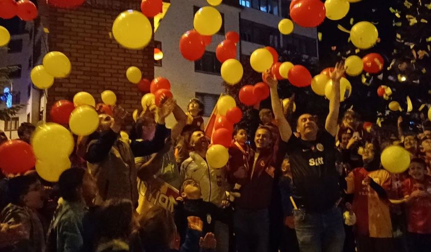Bilecik Pazaryeri’nde şampiyonluk coşkusu gökyüzüne taşındı