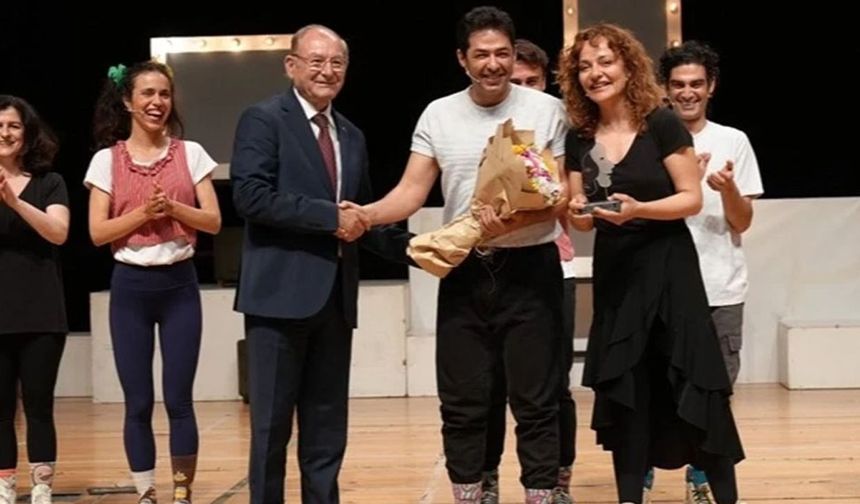 Denizli’de 10 günlük tiyatro şöleni "Deli Bayramı" ile taçlandı