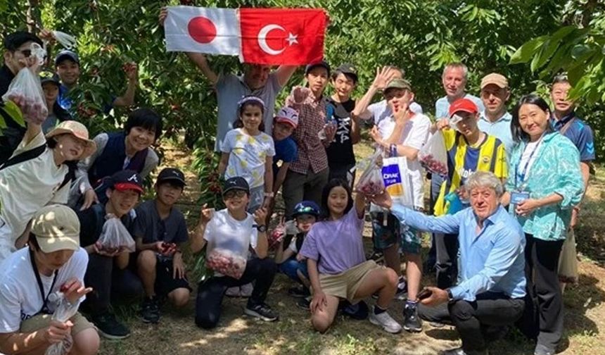 Denizli’nin kültür köprüsü kirazla kuruldu